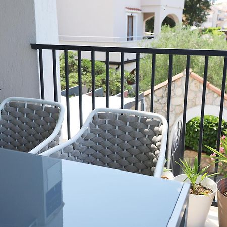 Apartments Skandi1 Малинска Экстерьер фото